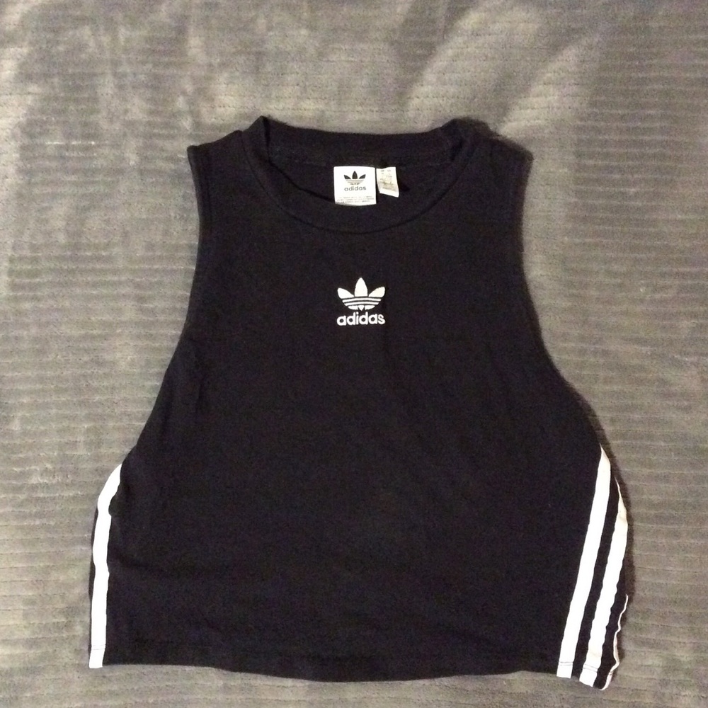 Cropped Adidas Top